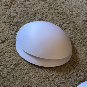 Klassy Network Brami pads White - size medium